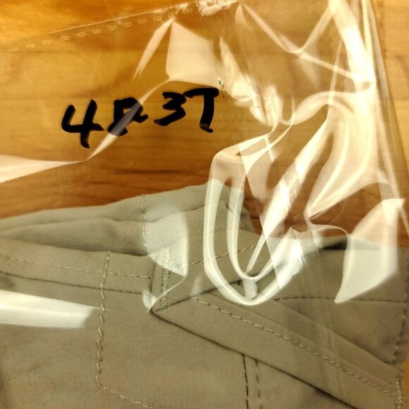 Columbia Womens 10 Silver‎ Ridge Cream Omni-Shade Capri Pants / Long Shorts - Picture 12 of 13